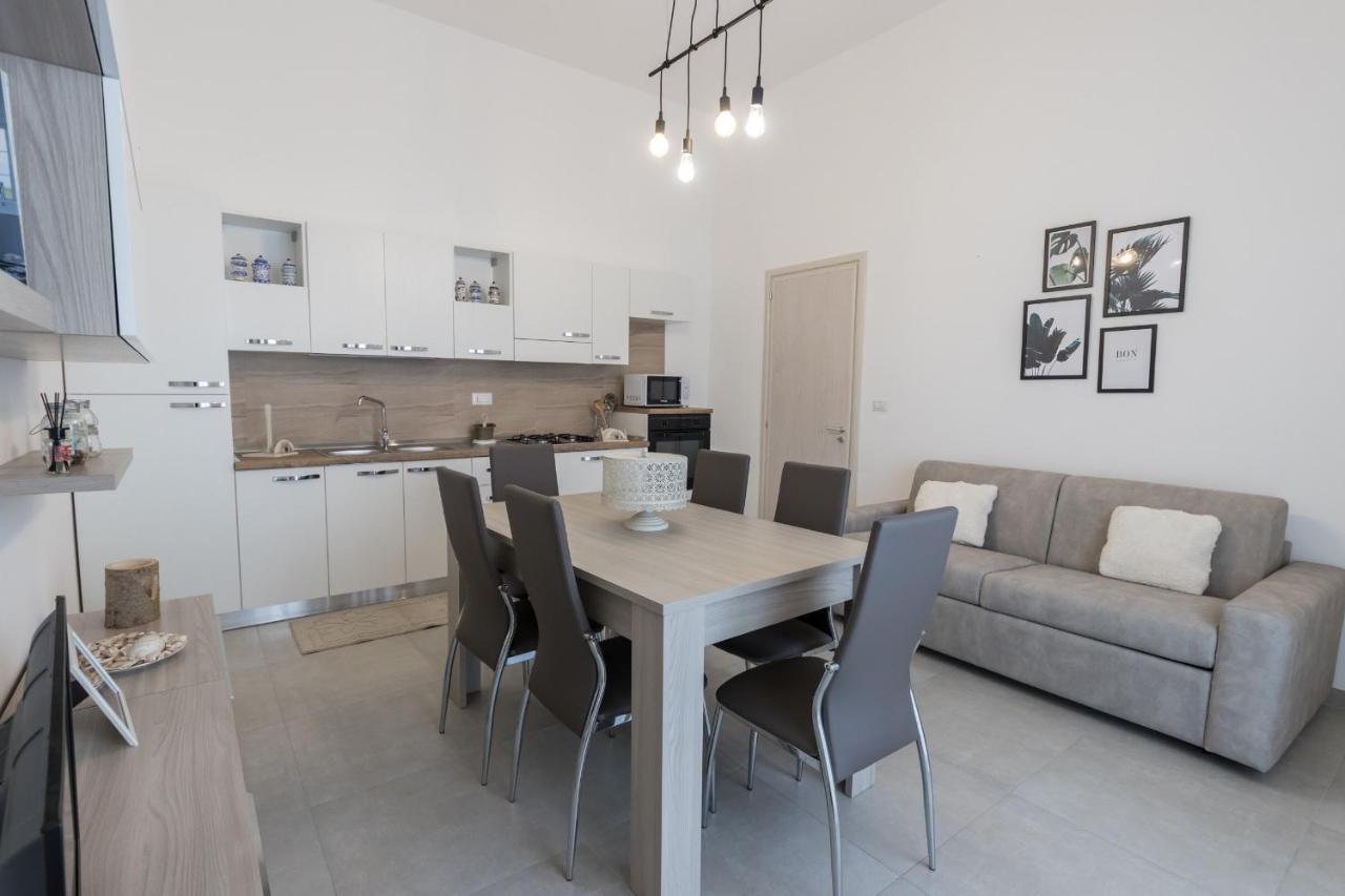 Drooms. Felline Bagian luar foto